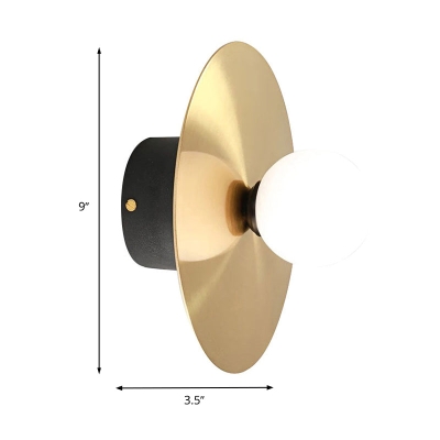 Lampada da parete moderna a LED dorata con paralume in vetro bianco - Lampada da parete per bagno
