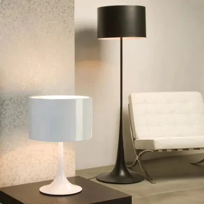 Gentleman Stehlampe Kreative Einfache Wohnzimmer Hotel Nachttisch Postmoderne Eisen Stehlampe Nachtlampe