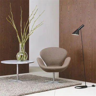 Nordic Design AJ Lampa podłogowa Czarna metalowa lampa stojąca Salon Sypialnia Lampki nocne LED Udekoruj lampy podłogowe Oświetlenie Luminaria