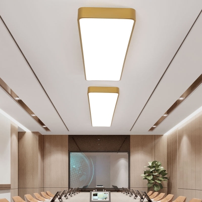 Büro-LED-Einbauleuchte mit minimalistischem rechteckigen Metalldesign und Holzmaserung – moderne Deckenbeleuchtung