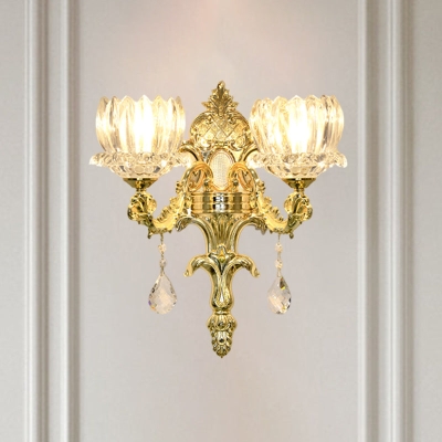 Aplique de montaje en pared Gold Lotus con pantalla de cristal transparente - Luminaria de mediados de siglo