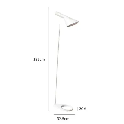 Nordic Design AJ Lampa podłogowa Czarna metalowa lampa stojąca Salon Sypialnia Lampki nocne LED Udekoruj lampy podłogowe Oświetlenie Luminaria