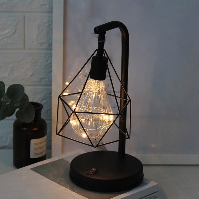 Art-Deco-LED-Nachtlicht für Kinderzimmer – schwarze Tischlampe mit Diamant-Eisenkäfig-Design