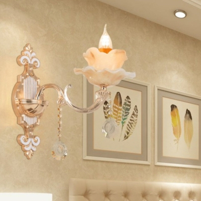Klassische beige Kerzenwandleuchte mit Kunstjadeglas – Schlafzimmerbeleuchtung