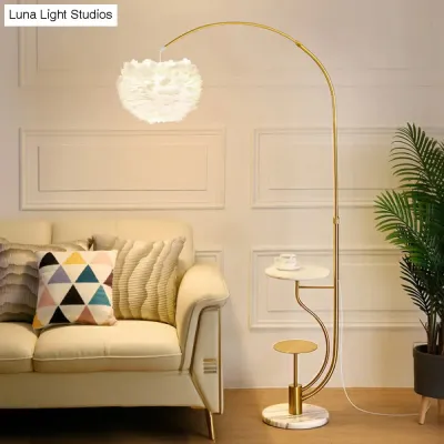 Modern Hemisphere Floor Lamp with Feather Shade and Tray – Stylish Living Room Lighting