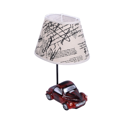 Lampe de table de nuit en forme de tonneau beige pour enfants avec base de voiture - Lampe de table de chevet en tissu à 1 lumière pour chambre à coucher