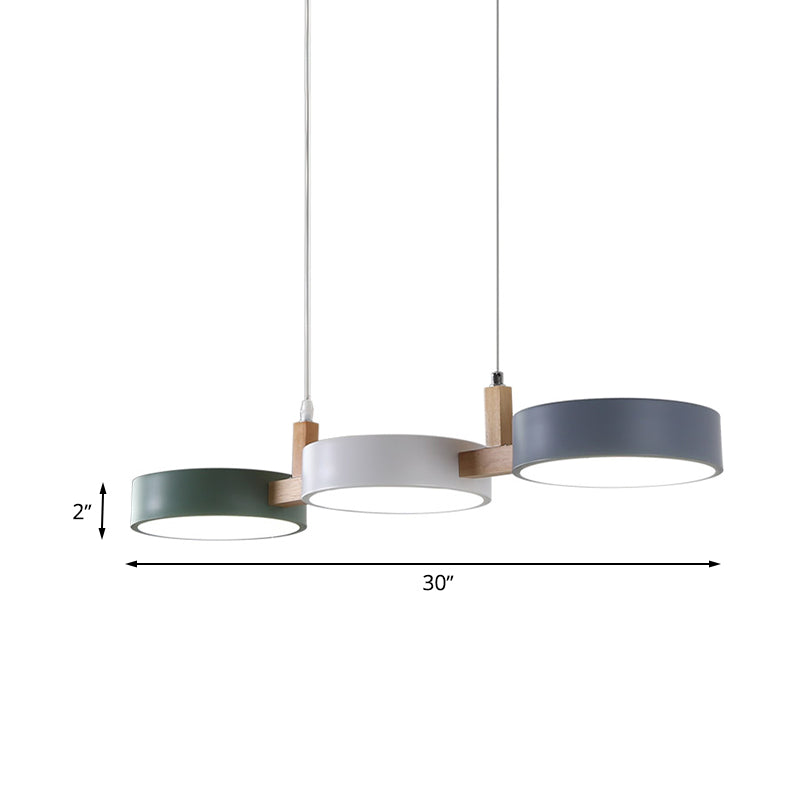Metallzylinder-Mehrlicht-Pendelleuchte Nordic 3-Kopf-Weiß-Grau-Grün-Deckenlampe mit Holzarm