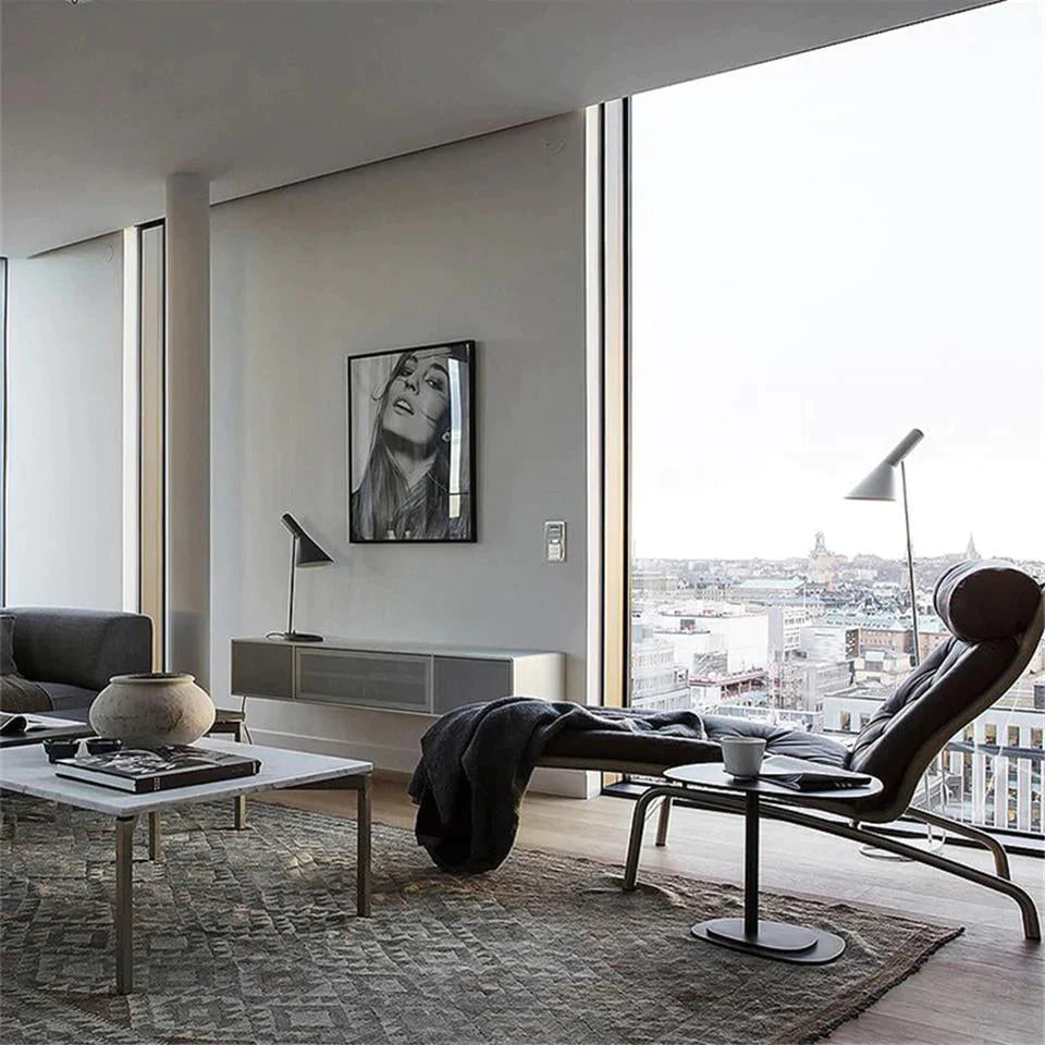 Lámpara de pie AJ ​​de diseño nórdico, luz de pie de Metal negro para sala de estar, dormitorio, mesita de noche, lámparas de pie decorativas, Luminaria de iluminación