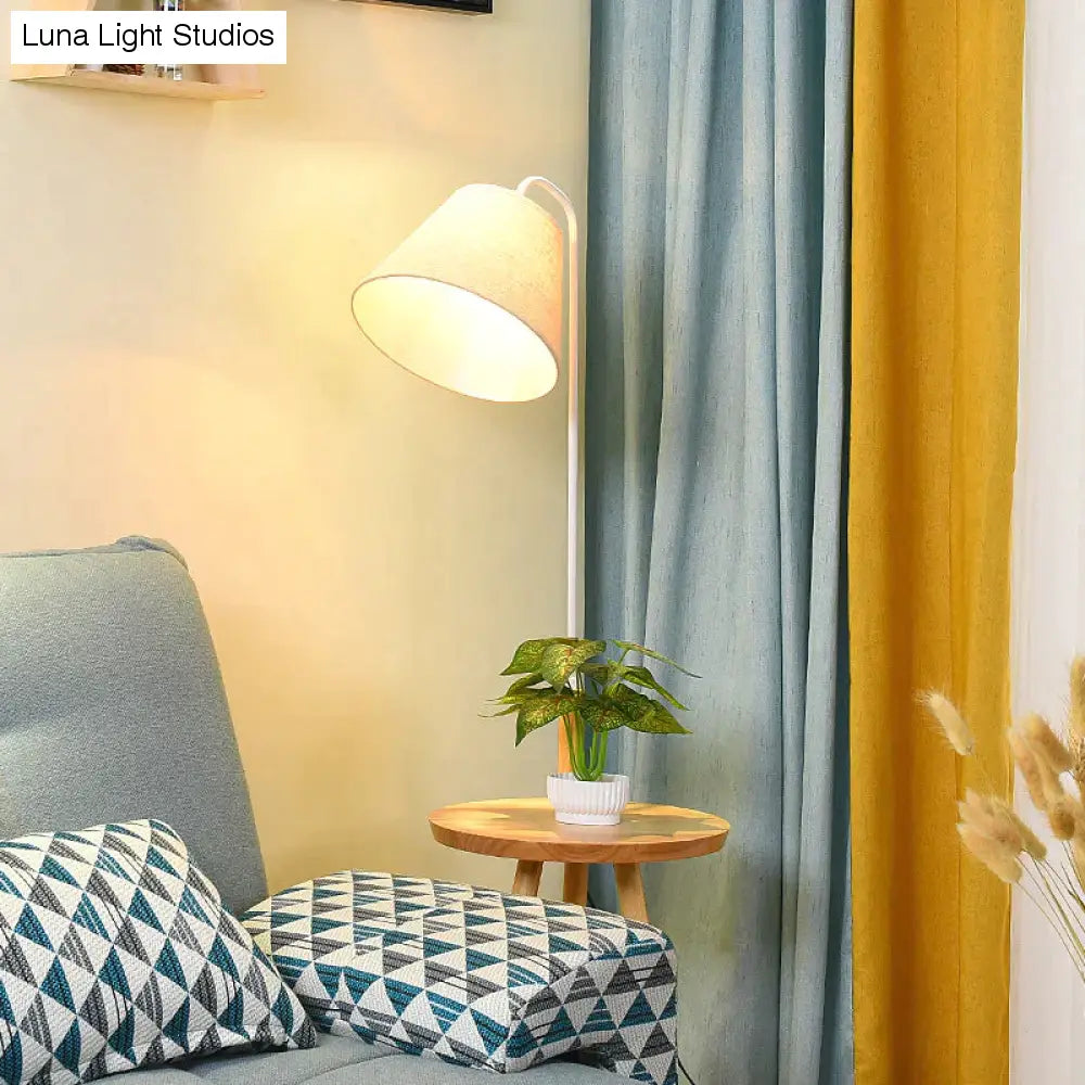 Log Vloerlamp Creatieve Woonkamer Bank Salontafel Studie Balkon Persoonlijkheid Kleine Tafelkleed Cover Verticale Tafellamp