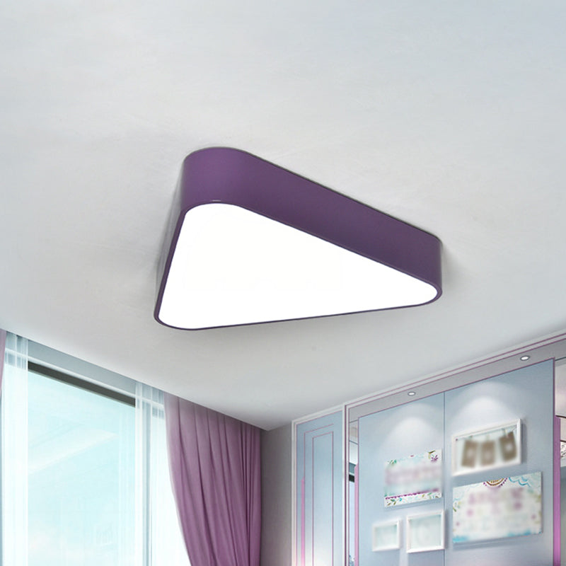Dreiecksspaß: LED-Unterputzleuchte aus Acryl für Kinder in Weiß/Gelb/Violett für deckennahe Beleuchtung