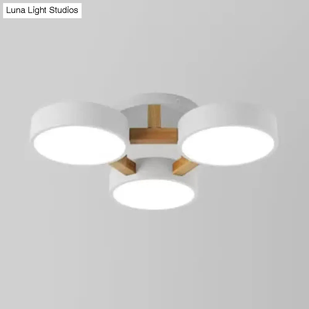 Lampa sufitowa Macaron Loft do montażu półpodtynkowego – metalowa oprawa bębnowa z 3 głowicami do salonów