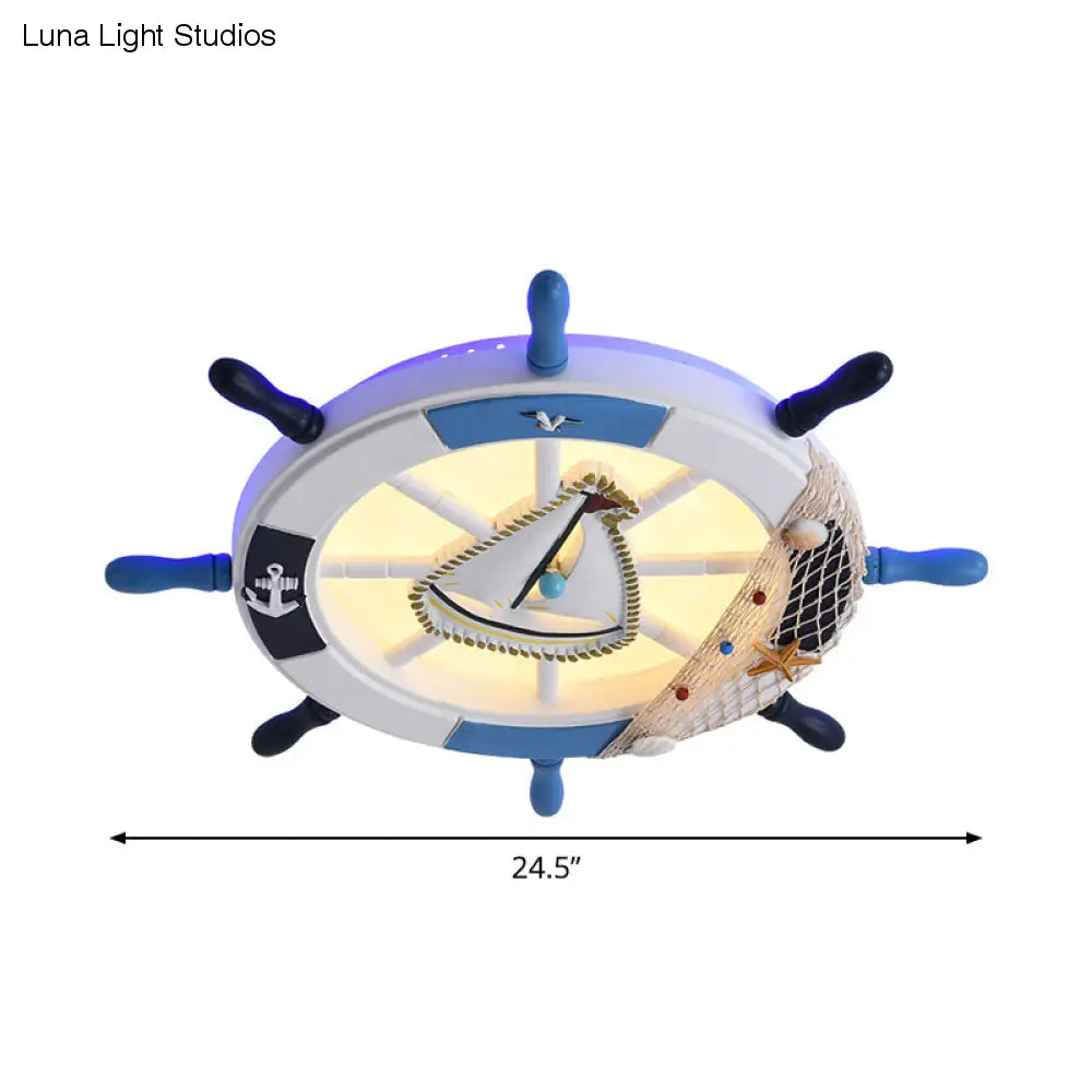 Navigieren Sie Ihren Weg mit Blue Rudder Flushmount: LED-Deckenleuchte für Kinder mit metallischem Touch