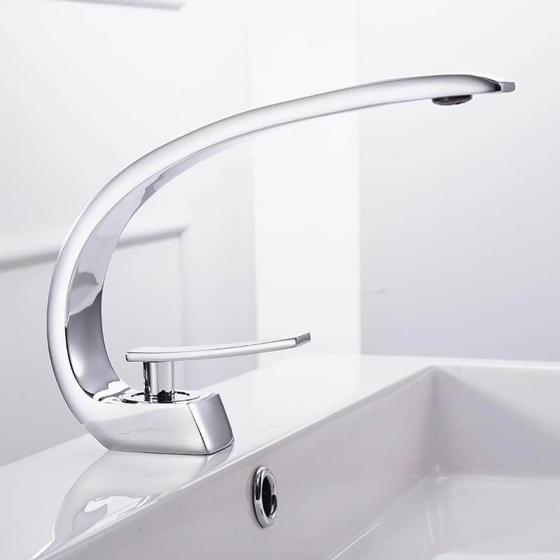 HydroBliss - Robinet de salle de bain à col de grue
