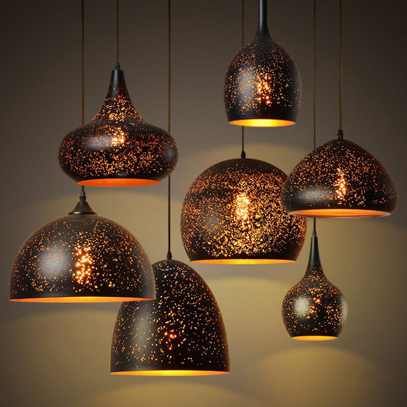 Ausgehöhlte Metall-Pendelleuchte, Retro-Hängeleuchte mit 1 Licht und schwarzem Finish für Restaurants