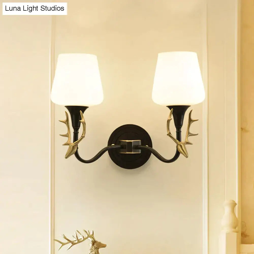 Mooie gewei slaapkamer nachtkastje trap volledig koperen wandlamp