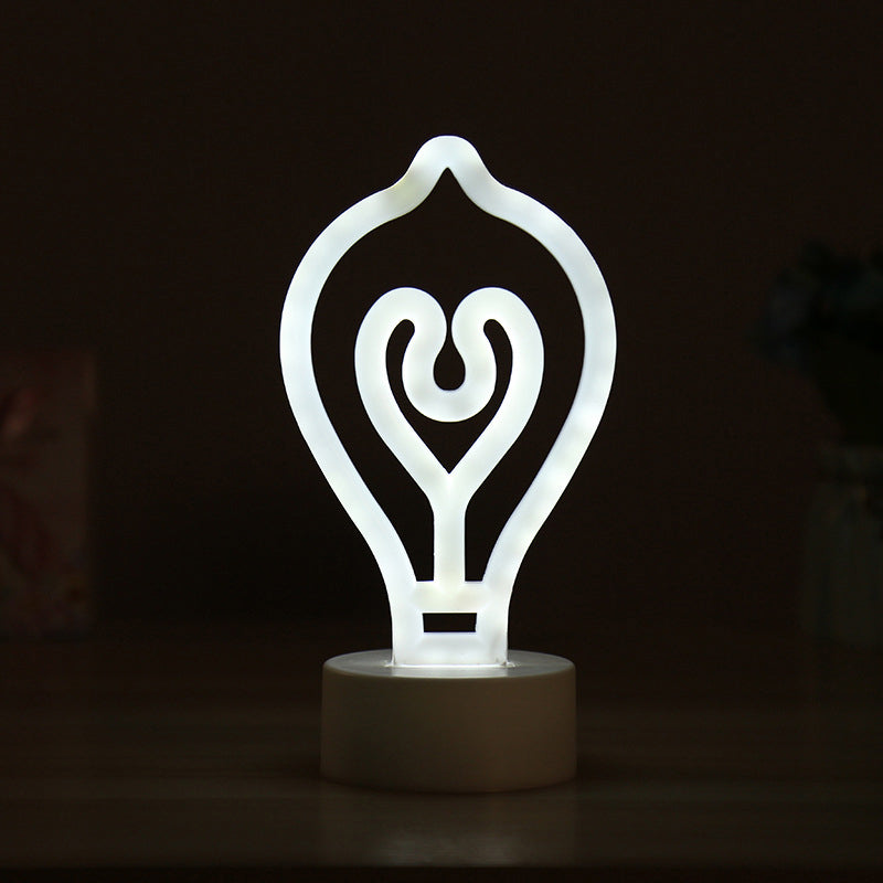 LED-Cartoon-Tischlampe mit Batteriebetrieb und Kunststoffschirm – weiße Glühbirnenform