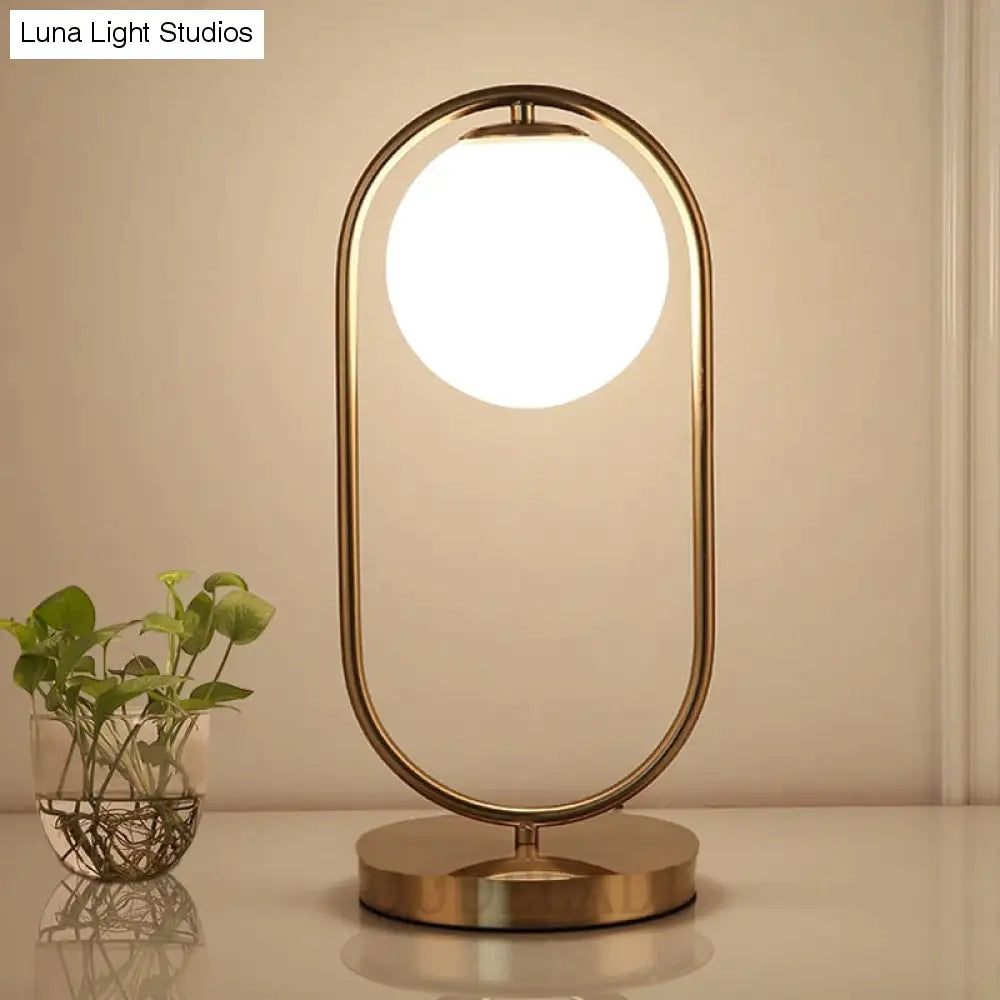 Nordic Art Deco Golden Body Table Lamp Metal Base Plate Modern Minimalist Frosted Glass Led Desk Lamp For Study/Bed Room