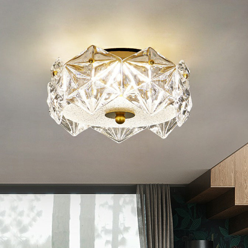 Modernità cristallina: plafoniera LED rotonda da incasso con design in cristallo esagonale per il soggiorno