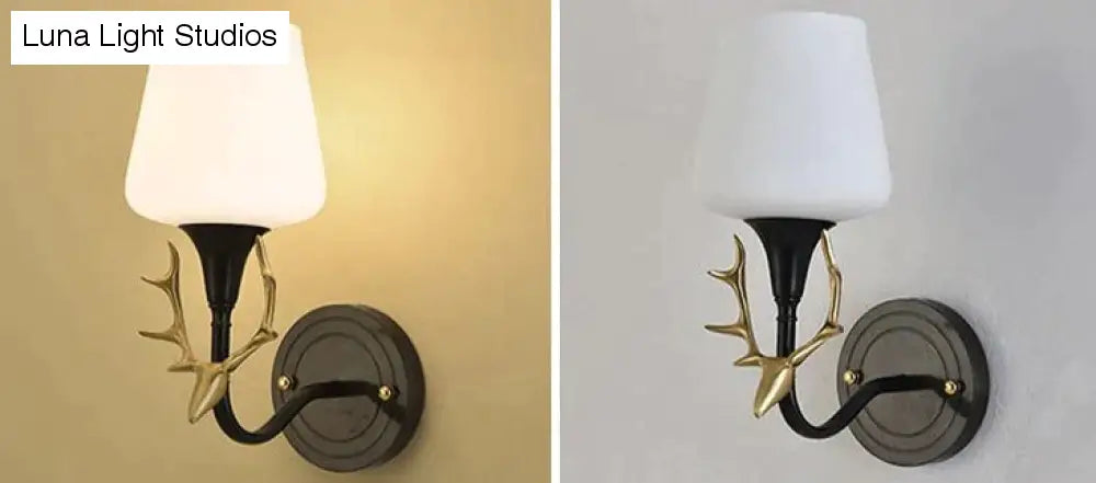 Mooie gewei slaapkamer nachtkastje trap volledig koperen wandlamp