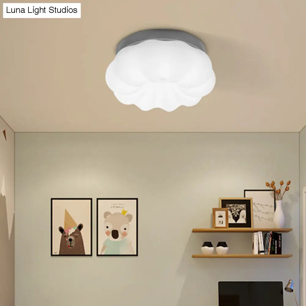 Skurrile Kinderzimmerbeleuchtung: LED-Deckenleuchte Cloud aus Kunststoff in Weiß