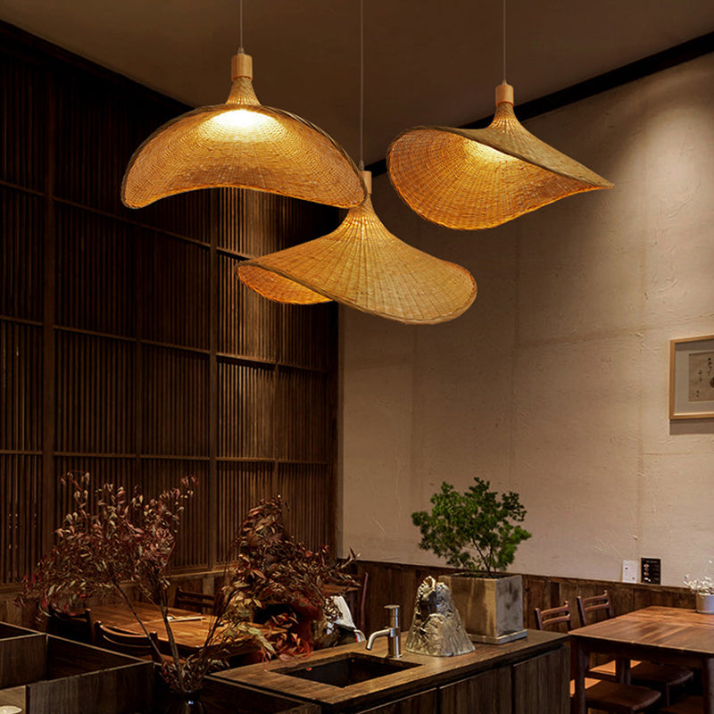 Kit lampada a sospensione a forma di cappello di paglia beige Lampada a sospensione da soffitto in rattan asiatico a 1 luce per tavolo da pranzo