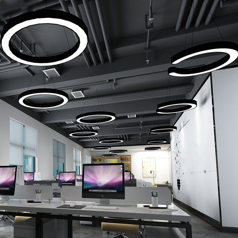 Kreisförmiges LED-Pendelleuchten-Set, minimalistische Büro-Hängelampe aus Acryl in Schwarz, 16