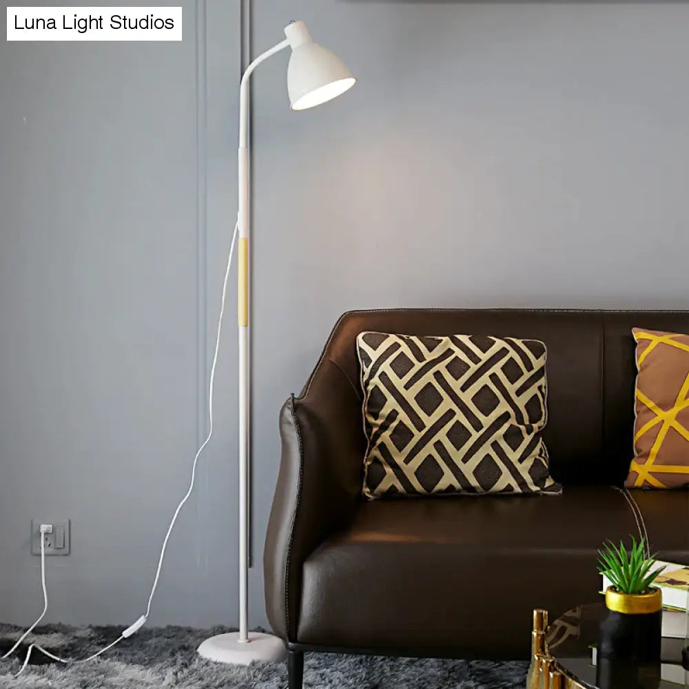 Lampada da terra semplice a LED per soggiorno Lampada da comodino per studio Lampada da terra per camera da letto