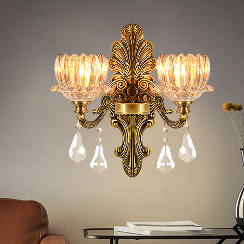 Vintage-Wandleuchte aus Messing mit klarem Glasschirm – Mid-Century-Blumendesign, 1/2-flammige Wandleuchte