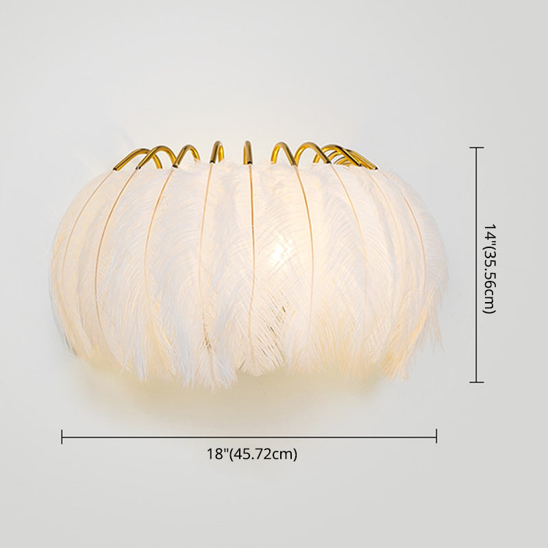 Applique da parete in piuma nordica per illuminazione ambientale della camera da letto