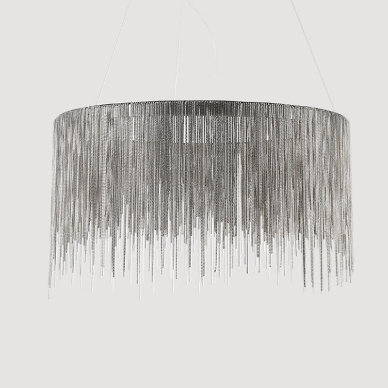 Lampada a sospensione con catena in nappa argento Lampadario da soffitto modernista in metallo di forma rotonda