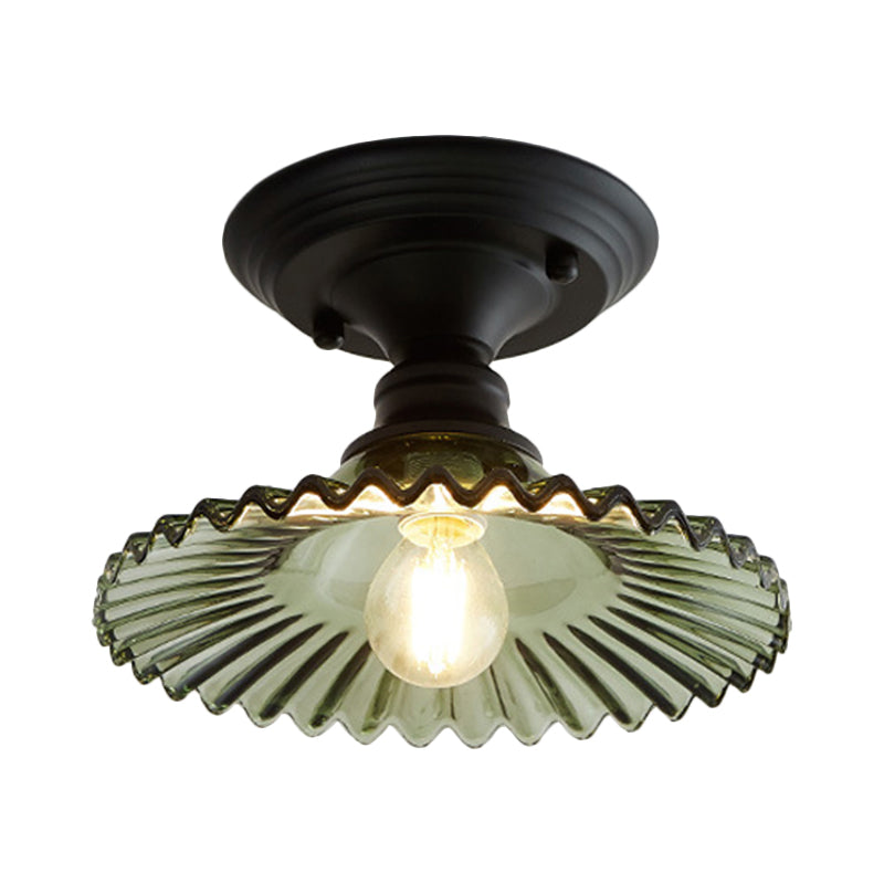 Semi-affleurant industriel festonné – Luminaire à une lumière en verre nervuré transparent/vert pour les espaces intérieurs