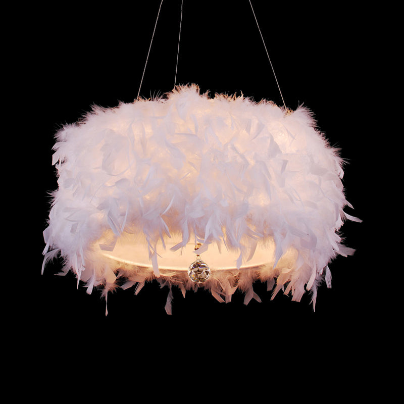 Federtrommel-Pendelleuchte: Weiß, romantisch und Schlafzimmerdekoration für Erwachsene+