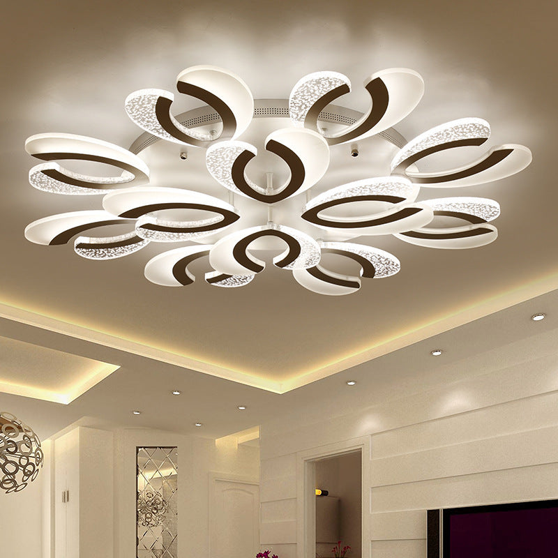 Minimalistische weiße Blumen-LED-Acryl-Unterputzleuchte für die Wohnzimmerdecke