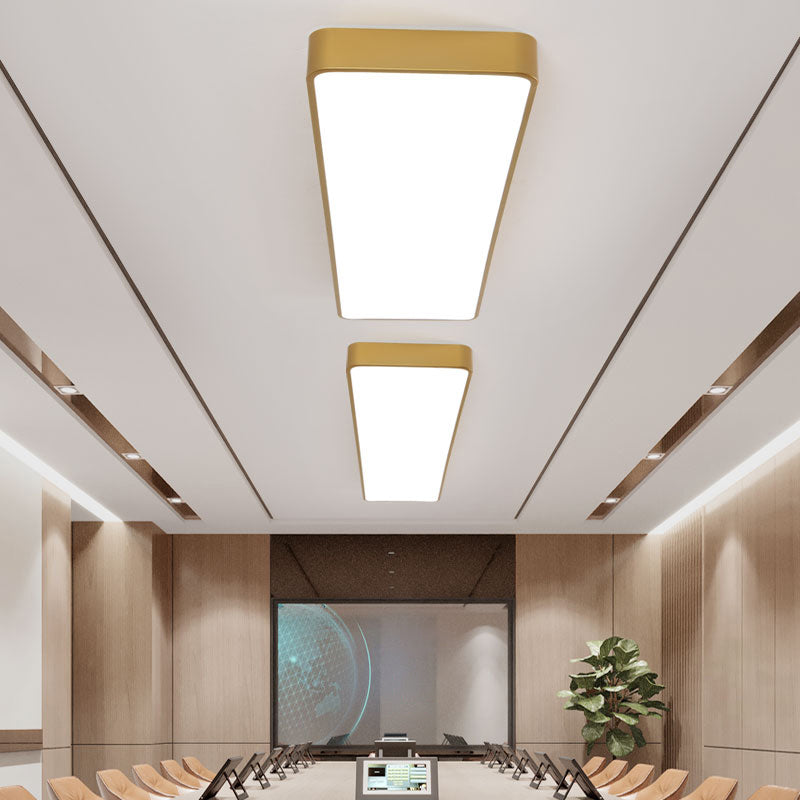 Biurowa lampa LED do montażu podtynkowego o minimalistycznym metalowym kształcie prostokąta i wykończeniu w kształcie słojów drewna — nowoczesne oświetlenie sufitowe