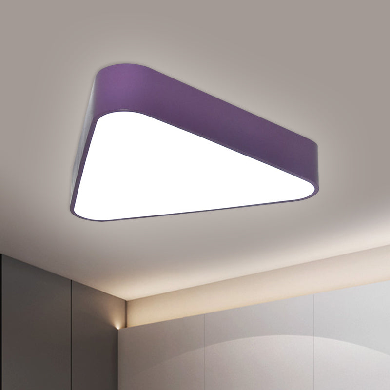 Dreiecksspaß: LED-Unterputzleuchte aus Acryl für Kinder in Weiß/Gelb/Violett für deckennahe Beleuchtung