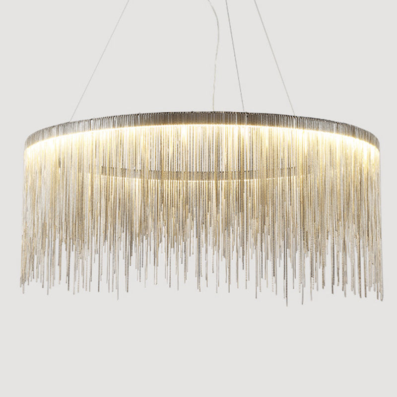 Lampada a sospensione con catena in nappa argento Lampadario da soffitto modernista in metallo di forma rotonda