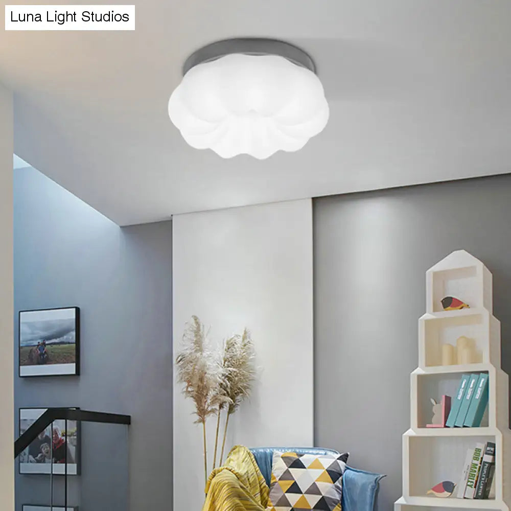 Skurrile Kinderzimmerbeleuchtung: LED-Deckenleuchte Cloud aus Kunststoff in Weiß