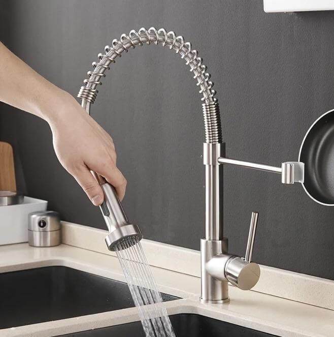 HydroBliss - Nowoczesna bateria kuchenna typu Spring