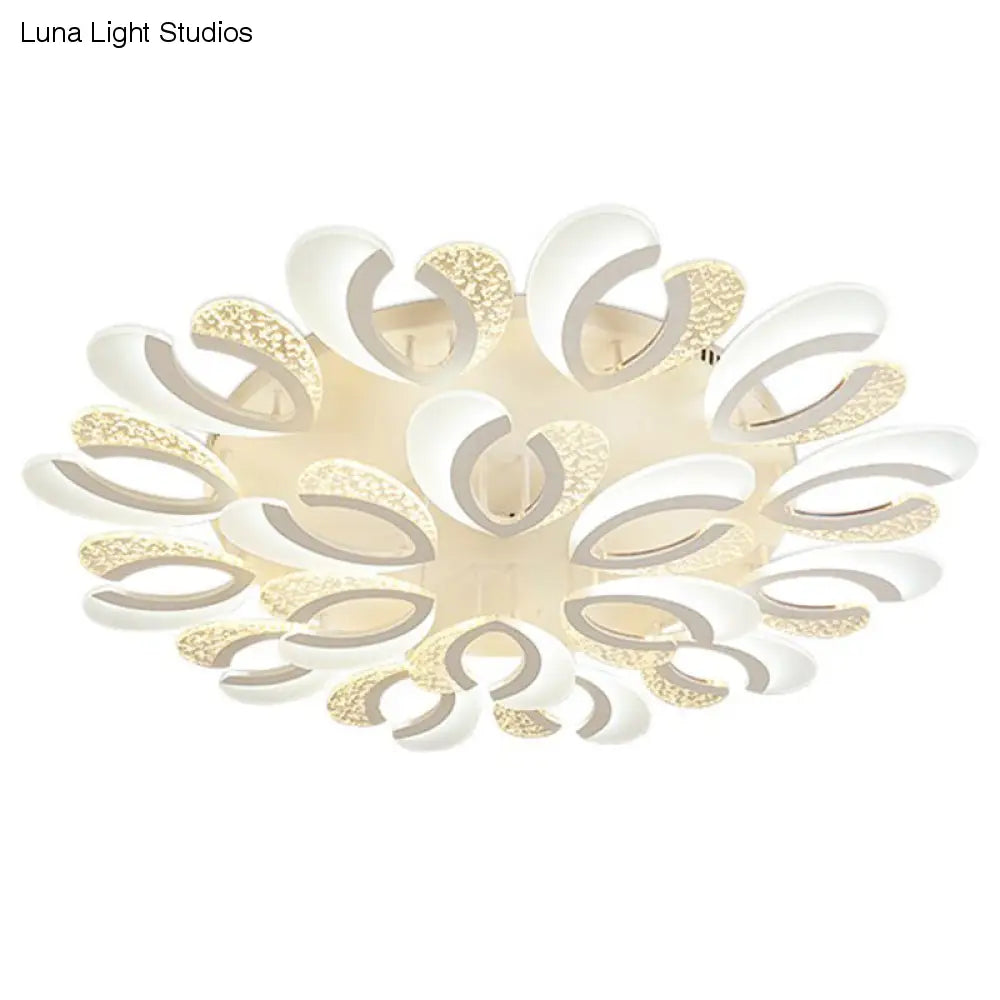 Minimalistische weiße Blumen-LED-Acryl-Unterputzleuchte für die Wohnzimmerdecke