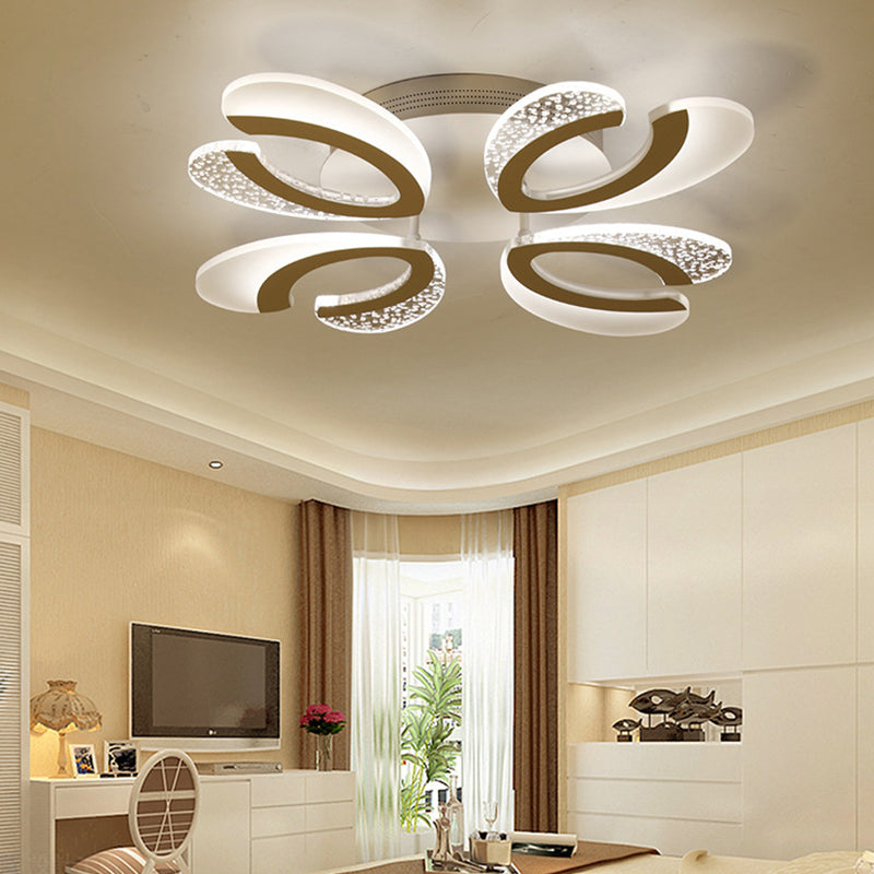 Minimalistische weiße Blumen-LED-Acryl-Unterputzleuchte für die Wohnzimmerdecke
