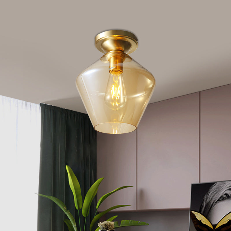 Mid Century Glamour: Mosiężna lampa sufitowa do montażu podtynkowego w kształcie diamentu ze szkła koniakowego – pojedyncza o szerokości 9