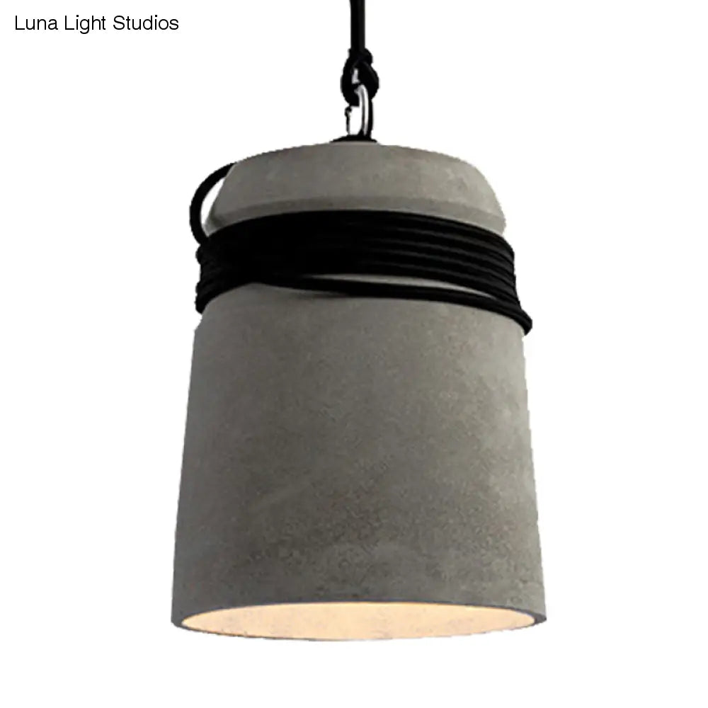 Lampada a sospensione con finitura in cemento stile industriale nero/grigio/beige con corda