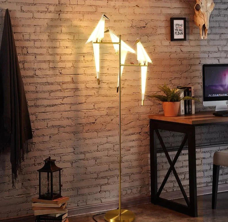 Lámpara de pie de pájaro nórdico, creativas lámparas de pie acrílicas de mil grullas de papel para sala de estar, dormitorio, decoración del hogar, lámpara de pie dorada