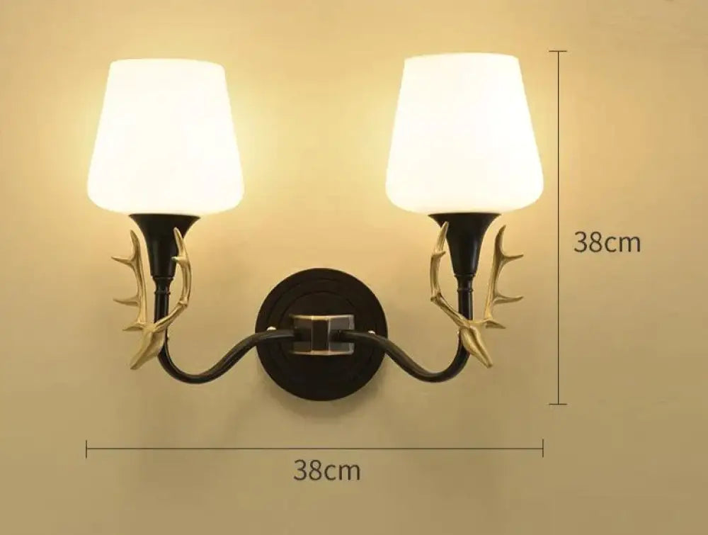 Mooie gewei slaapkamer nachtkastje trap volledig koperen wandlamp