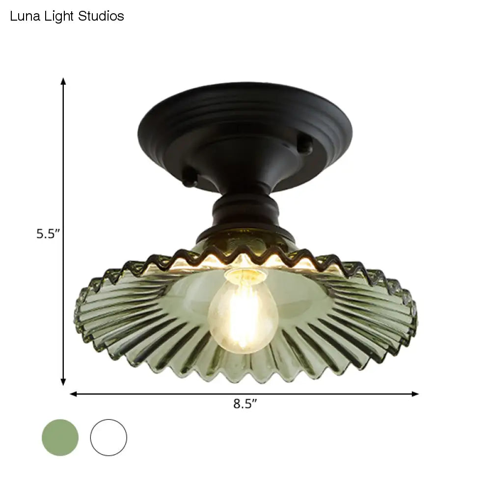 Semi-affleurant industriel festonné – Luminaire à une lumière en verre nervuré transparent/vert pour les espaces intérieurs