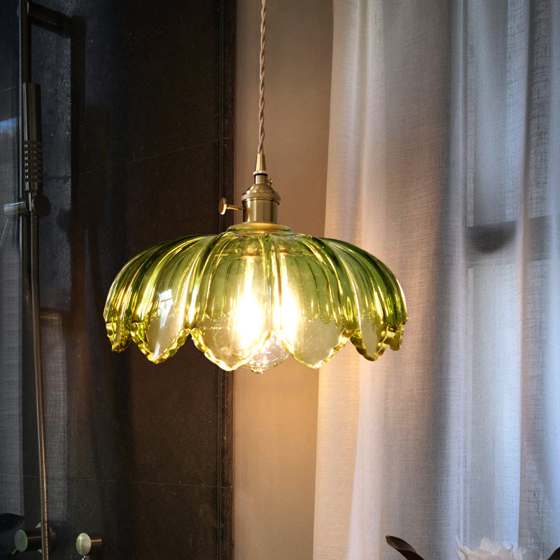 Lampadario a sospensione retrò con paralume smerlato in vetro verde, lampada da soffitto a sospensione da cucina aperta con 1 lampadina in ottone
