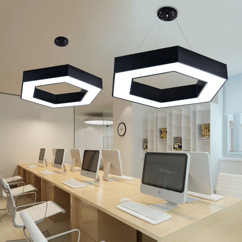 Nowoczesna akrylowa sześciokątna lampa wisząca w kolorze czarno-białym do biura