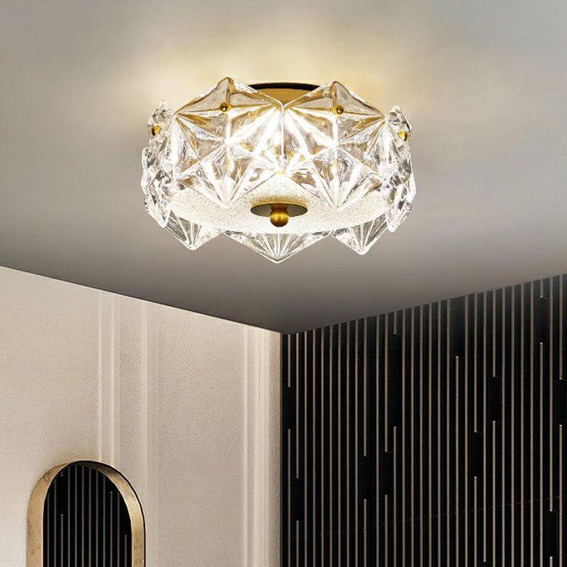 Modernità cristallina: plafoniera LED rotonda da incasso con design in cristallo esagonale per il soggiorno