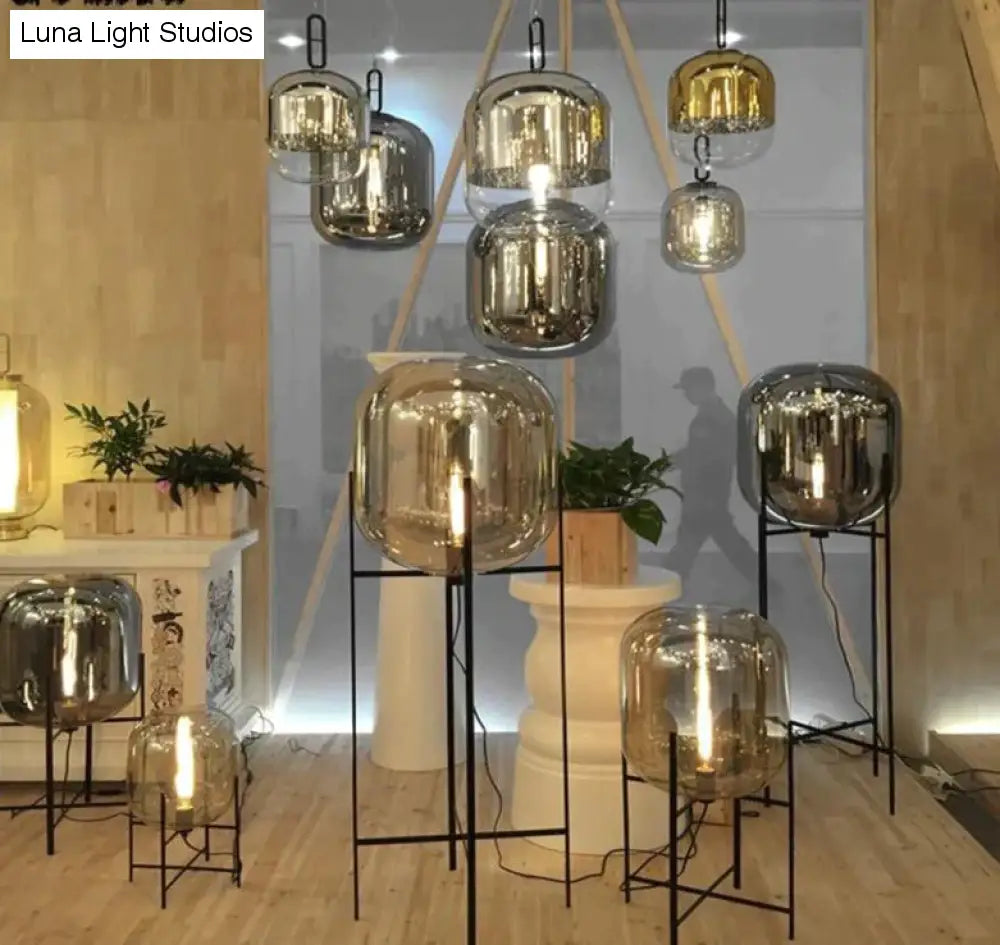 Postmodernistyczna prostota lampy podłogowe LED Lights Vloerlamp Nordic lampa stojąca salon sypialnia restauracja E27 lampy stojące Led