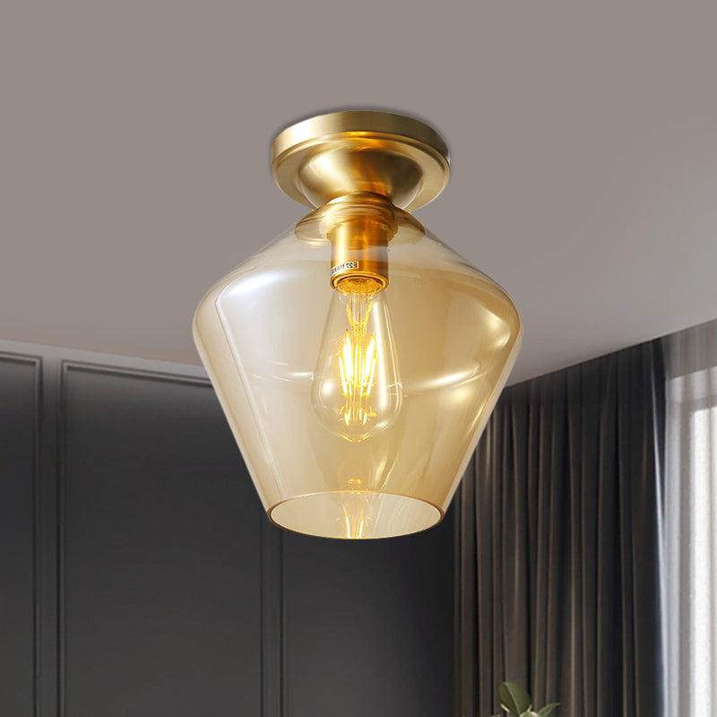 Mid Century Glamour: Mosiężna lampa sufitowa do montażu podtynkowego w kształcie diamentu ze szkła koniakowego – pojedyncza o szerokości 9